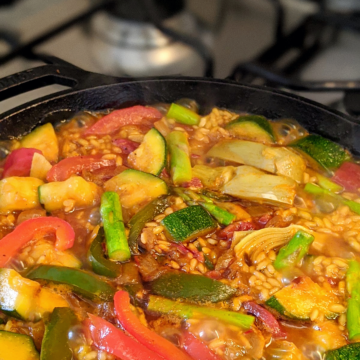 Easy Veggie Paella For Weeknights – The Kitchen In 6L